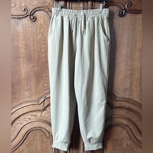 FEAT Women's Clothing Blanketblend Joggers